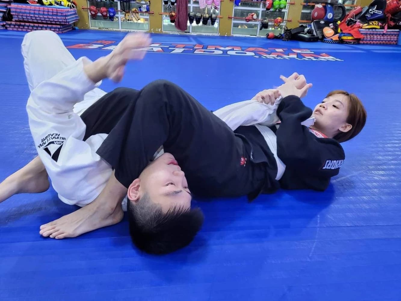 Brazilian Jiu-Jitsu training at Ultimate MMA Academy, Senai