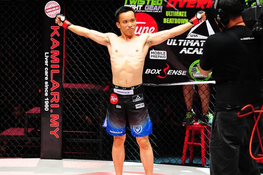 Melvin 'Overkill' Yeoh in the cage at ONE Championship 12